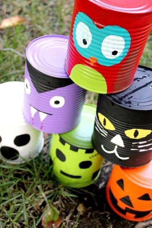 Halloween spray painted tins for decoration DIY