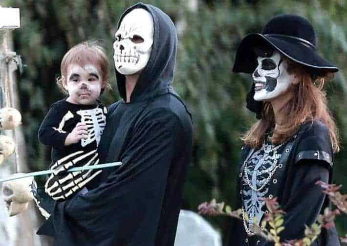 Ryan Gosling's family Halloween costume