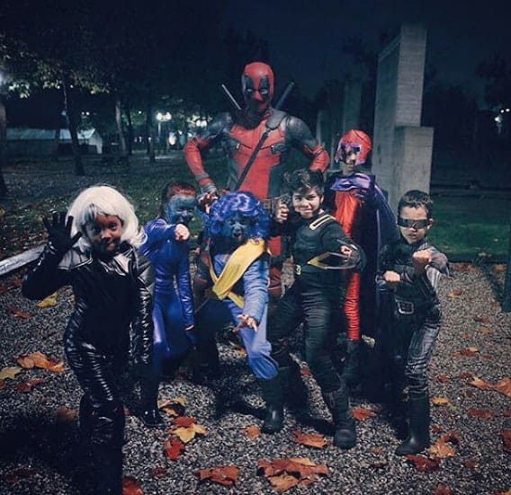 Ryan Reynold's Deadpool costume