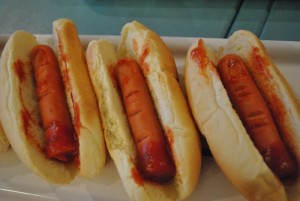 bloody-finger-hotdog-treats